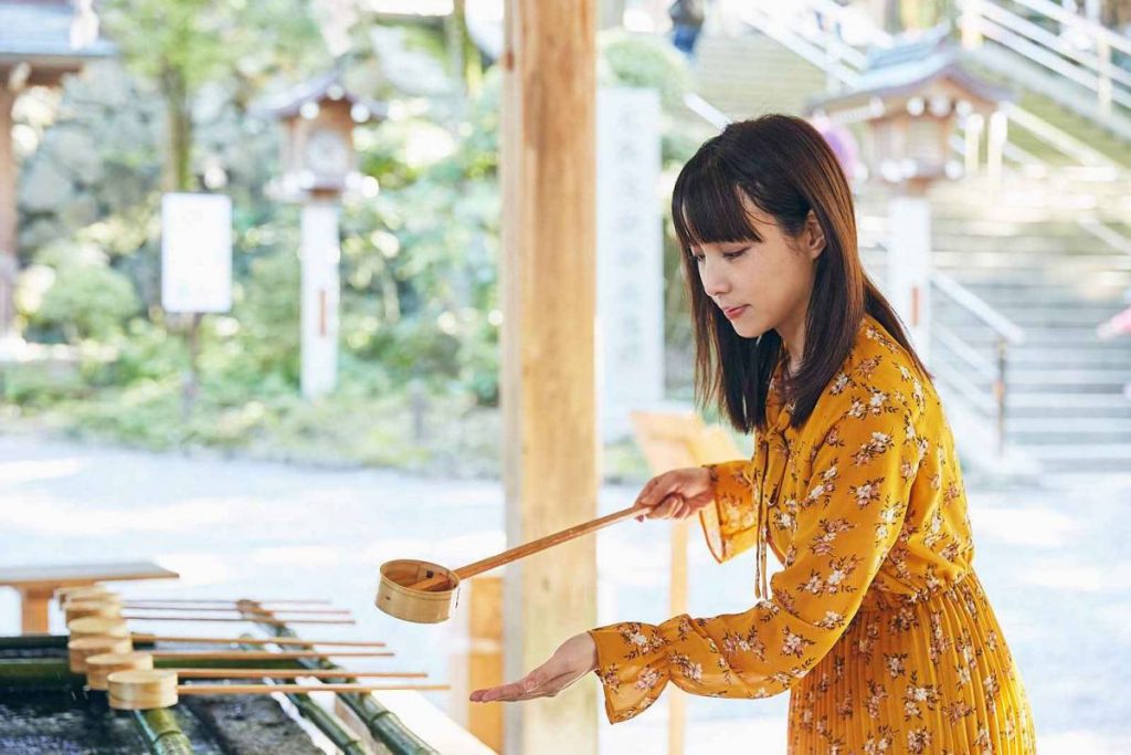 大神神社 拝殿 参拝