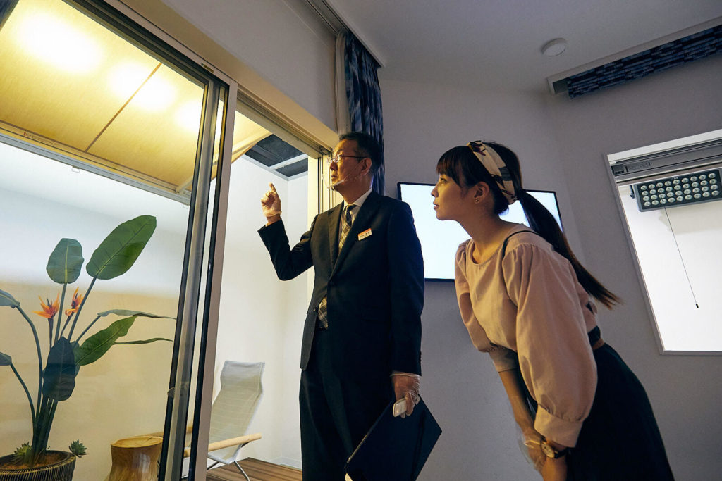 リクシル 彩風(あやかぜ) 庇